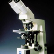 Modernes Stereomikroskop 